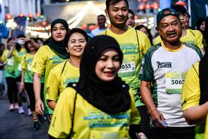 BIB: 055, 5062
                            <button type="button" onclick="openModal(21897917)" class="btn btn-primary btn-sm float-right btn-popup" data-toggle="modal" data-target=".modal-high-quality">
                        <i class="fas fa-shopping-cart"></i> Add to Cart
                    </button>
                                            <button type="button" onclick="isThisMe(21897917, true)" class="btn btn-success btn-sm float-right btn-popup btn-isme hidden" data-toggle="tooltip" data-placement="bottom" title="นี่คือรูปของคุณใช่ไหม คลิกที่นี่เพื่อเอาเข้าอัลบั้ม">
                        <i class="fas fa-plus"></i> Add to album
                    </button>
                    <button type="button" onclick="isThisMe(21897917, false)" class="btn btn-warning btn-sm float-right btn-popup btn-isnotme hidden">
                        <i class="fas fa-ban"></i> Remove from album
                    </button>